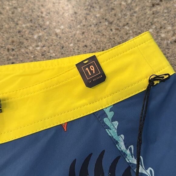 ROARK Board Shorts *NEW* - Picture 5 of 14
